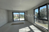 Istra, Pula, dvosoban stan u novogradnji, 2 parking mjesta, ostava