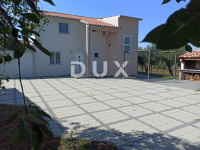 Istra, Pula, obiteljska kuća, 115 m2, predgrađe