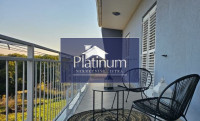 Istra, Pula, trosoban stan, vrt, parking, 165 m2