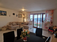 Istra, Rabac, trosobni stan, 74,35 m², pogled na more