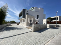 ISTRA, ROVINJ - samostojeća ekskluzivna villa - NOVOGRADNJA s bazenom!