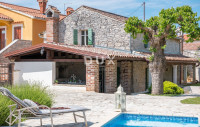 Istra, Sveti Lovreč, kamena kuća, 106 m2, bazen