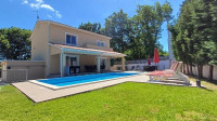 Istra, Svetvinčenat- kuća s bazenom