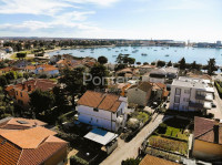 ISTRA, UMAG kuća s 4 stambene jedinice i 100m od mora