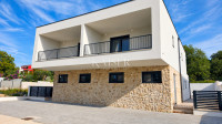 Istra, Umag, okolica, dvojna vila sa bazenom u novogradnji