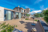 Istra, Umag, Prekrasna vila s bazenom, 156m2