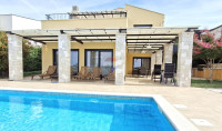 Istra, Umag - vila s bazenom, pogled na more, najam