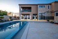Istra, Nova Vas, Luksuzna dvojna vila, 178.70 m2, bazen, terasa