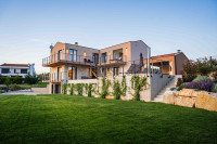Istra, Višnjan - moderna vila s bazenom