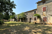 Istra, Vižinada, autentično istarsko imanje s kamenim kućama