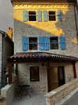 Istra, Vižinada, renovirana kamena kuća u nizu