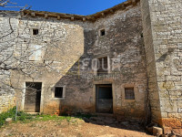 Istra, Vodnjan - okolica, šarmantna kamena kuća s velikom okućnicom