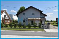 IVANIĆ GRAD - samostojeća kuća + industrijsko zemljište 5120 m2