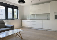 Iznajmljuje se moderan dvosobni stan – novogradnja 2022., 2. kat s lif