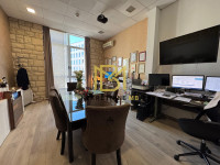 Iznajmljujemo namješten poslovni prostor, Split, 22m2