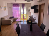 Iznajmljujemo potpuno namješten stan u Splitu, površine 76m2