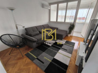 Iznajmljujemo potpuno namješten stan u Splitu, predio Dobri, 60m2