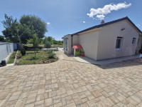 Izvrsna nekretnina na mirnoj lokaciji