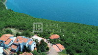 JADRANOVO - apartmanska vila s bazenom u prvom redu do mora