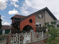 Jarmina - obiteljska kuća sa dva stana
