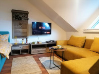 JARUN, IZNAJMLJUJE SE GARSONJERA, 25 M2, ADAPTIRANA