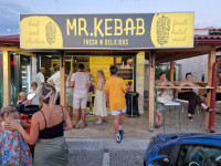 Jedinstvena prilika – Novootvoreni i potpuno opremljeni fast food