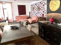 Jedinstvena prilika! Stan u centru Buzeta – stambeno-poslovni potencij