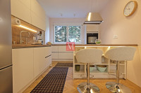 Jelenovac-prekrasan,ugodan 3S stan sa balkonom&parkingom