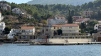 Jelsa, Lučica – samostojeća kuća 315 m², 50 m od plaže
