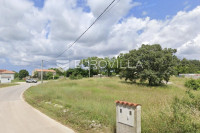 Svetvinčenat, Juršići - građevinsko zemljište s prijavljenom gradnjom