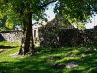 Kamena kuća s dvorištem i 2.850 m² poljoprivrednog zemljišta – Brštano