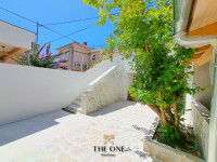 Kamena kuća na otoku Ugljanu