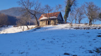 Kamena vikendica na slikovitom i mirnom brdu-ZG Planina Donja 3300m2