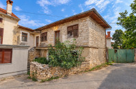 Kanfanar, kamena kuća od 180 m² po neponovljivoj cijeni!