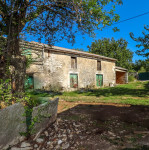Kanfanar, okolica, kamena kuća za renovaciju u mirnom mjestu