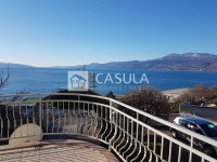 KANTRIDA,NAJAM, dvosobni stan s db i velikom terasom