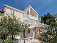 KARLOBAG - Ribarica- dvoetažni apartman 51,57 m2, dvorišni app 33 m2