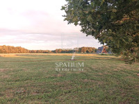 KARLOVAC - OKOLICA, GRAĐEVINSKI TEREN DRUGI RED UZ RIJEKU KUPU 760m2