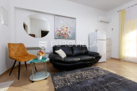 Kastav, Brestovice, dvosoban stan 75 m² s lođom, terasom i pogledom na