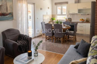 Kaštel Novi, komforan dvosoban stan na prvom katu