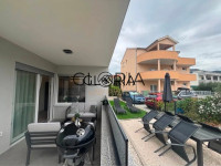 Kaštel Štafilić, 2-sobni stan 60 m2 + vrt 90 m2 + 1 PM