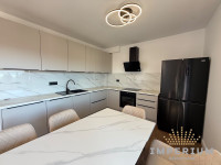 Kaštel Štafilić, 111m2- NOVOUREĐEN TROSOBNI STAN - DO 1.5. - PARKING