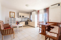 Kaštel Stari, dvosoban stan - prvi red do mora