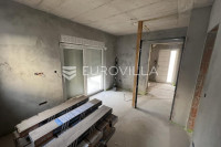 Kaštel Sućurac, poslovni prostor u prizemlju