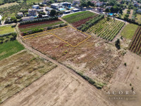 KAŠTELIR – GRAĐEVINSKO ZEMLJIŠTE 1.011 m² S POGLEDOM NA MORE I DOZVOLO