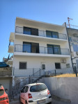 Kila, 80 m2, STAN+GARAŽA+2 PARKINGA+VRT+TERASA