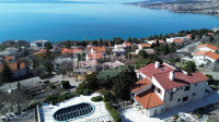 KLENOVICA - apartmanska kuća sa zemljištem na 200 metara od mora