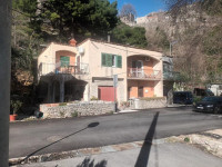 KLIS VAROŠ KUĆA 300 M2 S PANORAMSKIM POGLEDOM