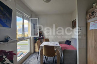 Kman, funkcionalan dvosoban stan sa lođom, 38m2, uredno vlasništvo