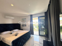 KOMARNA -moderna villa s pogledom na more